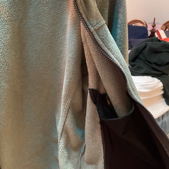 Large Fleece REI Jacket - Picture 5 of 7